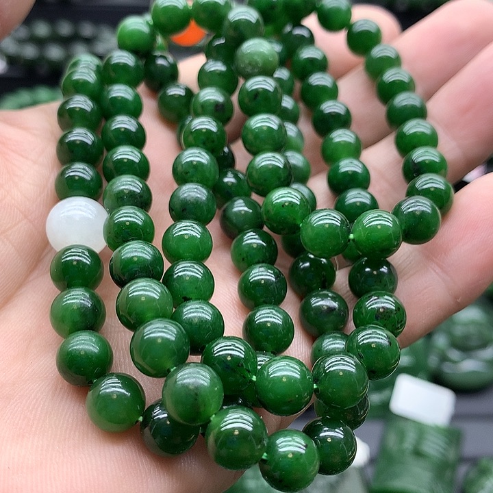 手链未镶嵌和田玉（碧玉）凌**点