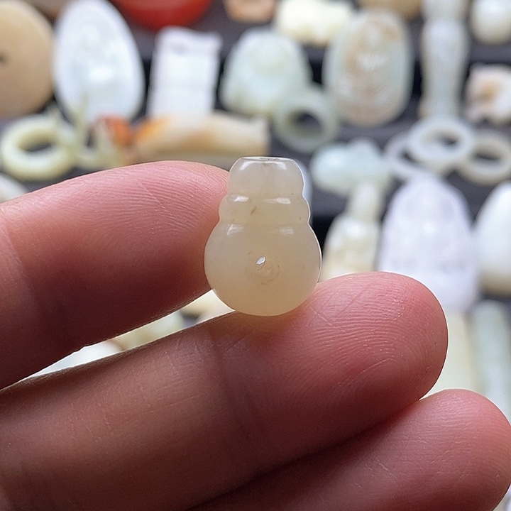 和田玉三通未镶嵌