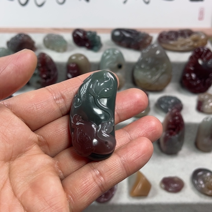 玛瑙/玉髓颈饰未镶嵌清**香