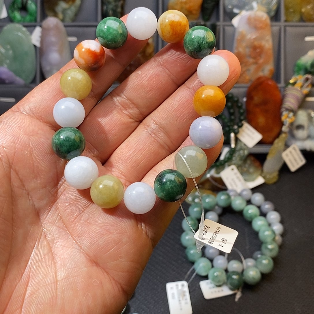 翡翠手串未镶嵌小***画多宝