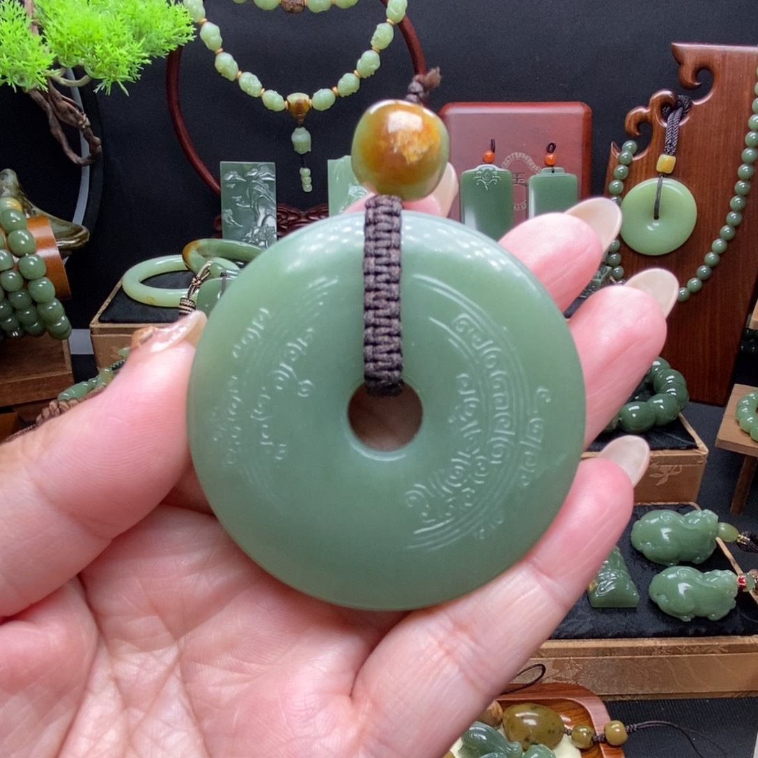 岫岩老玉（透闪石质玉）未镶嵌挂件