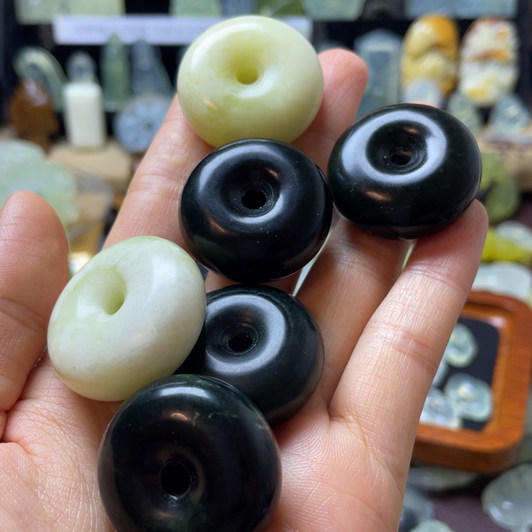 蛇纹石玉颈饰未镶嵌任选一