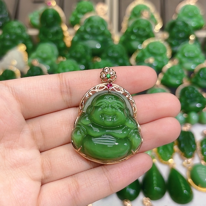 和田玉（碧玉）颈饰18K金镶嵌
