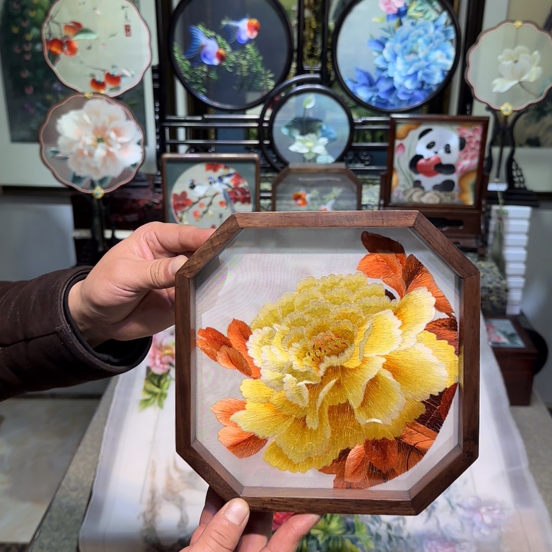 刺绣刺绣工艺精湛