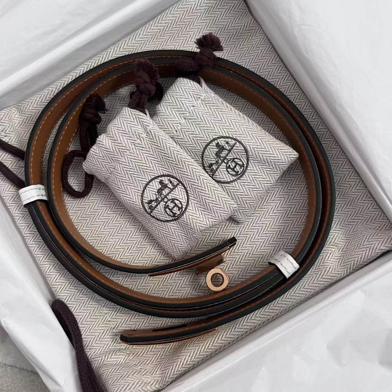 99新 Hermes/爱马仕 麦殿/kelly皮带奶昔白金扣A刻/250120VHSTX01