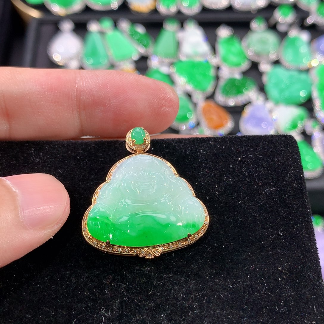 翡翠18K金镶嵌颈饰