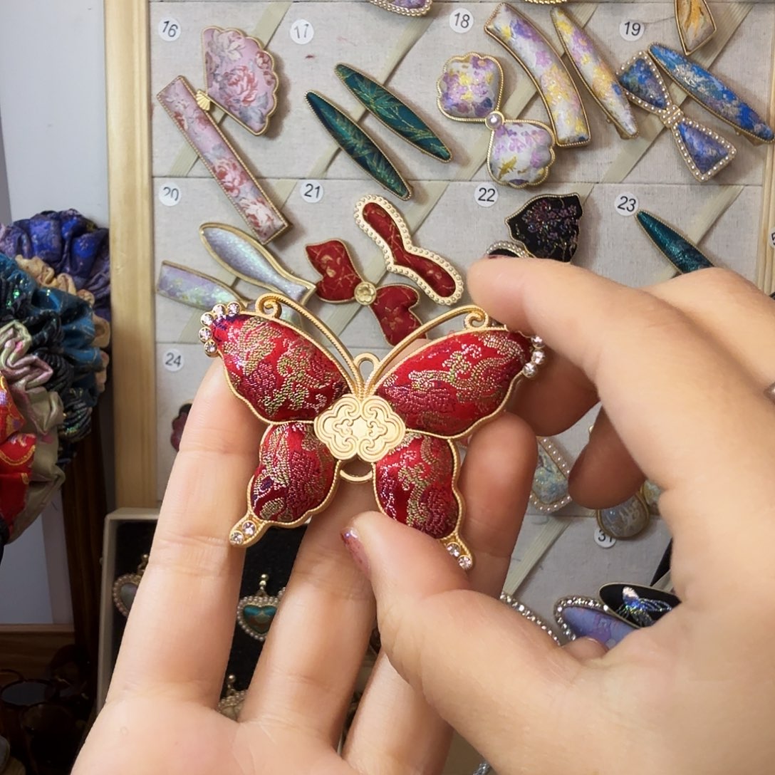 皮质铁合金天天开心
