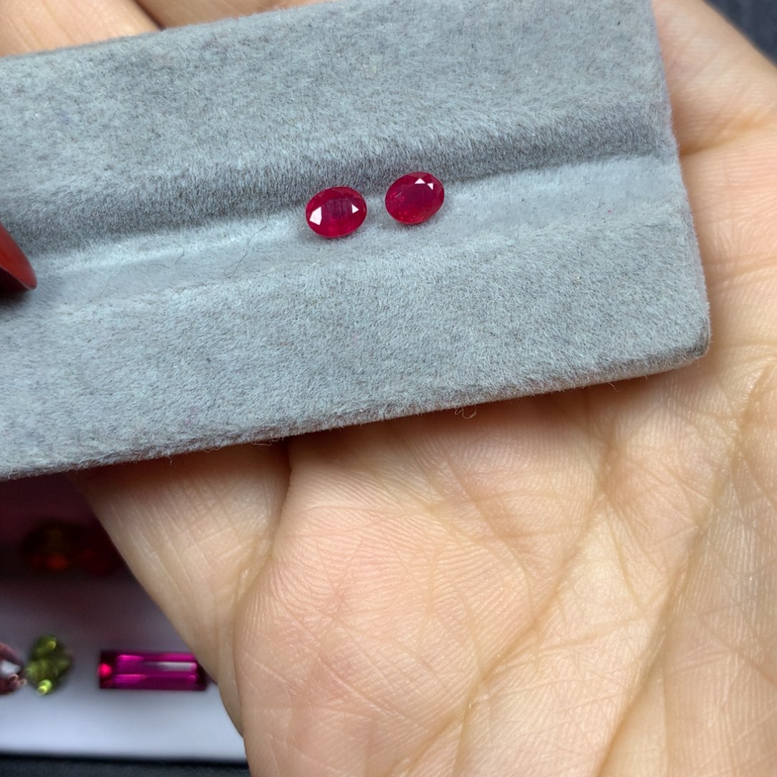 红宝石裸石未镶嵌老烧红宝石一对