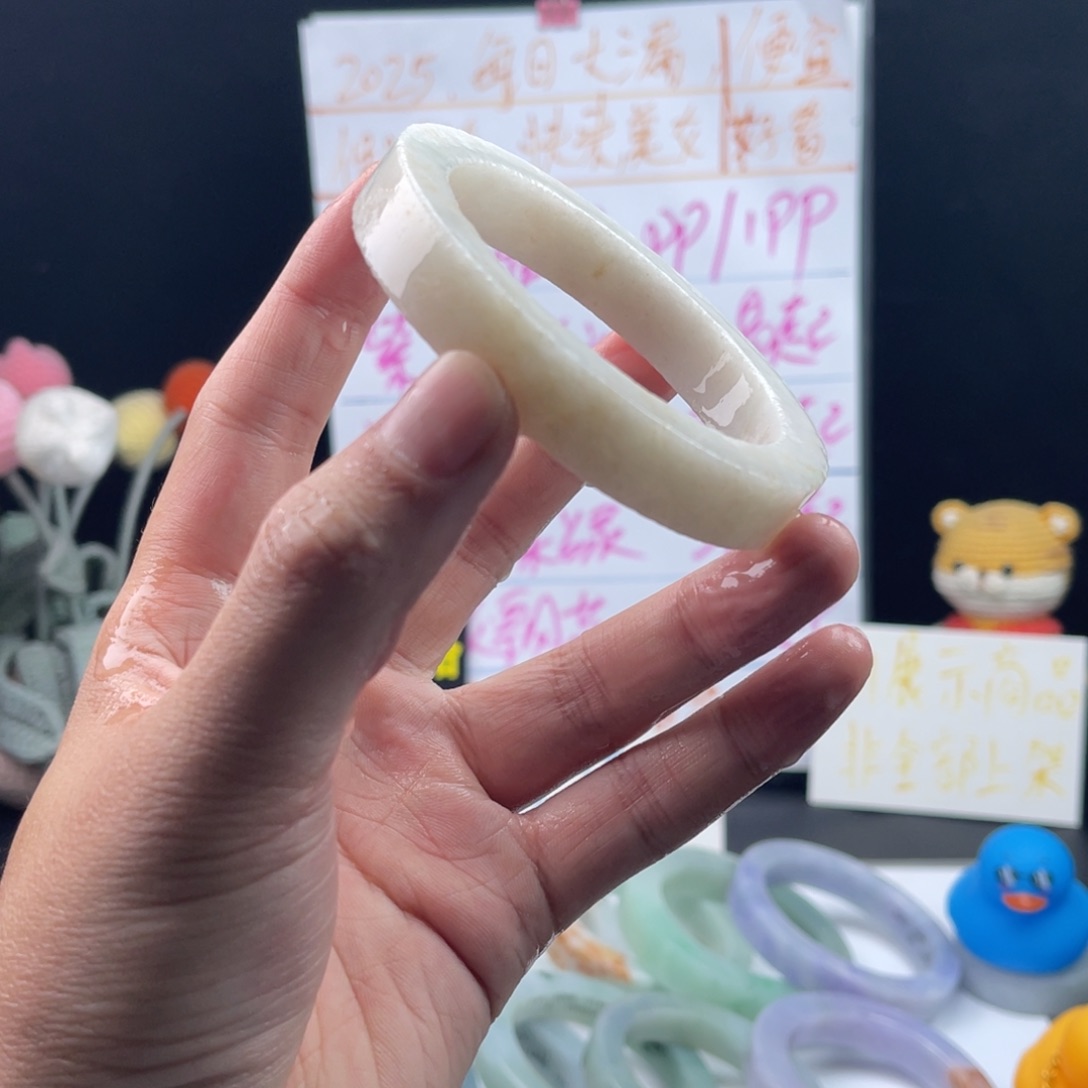 【闪购商品】定制翡翠手镯未镶嵌