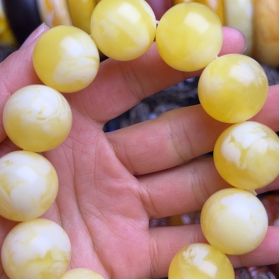 琥珀未镶嵌手链蜜蜡