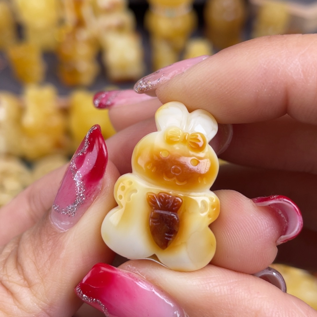 琥珀裸石未镶嵌蜜蜡