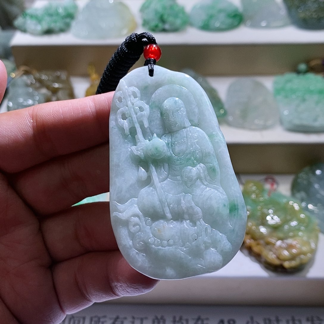 【闪购商品】翡翠颈饰未镶嵌地藏