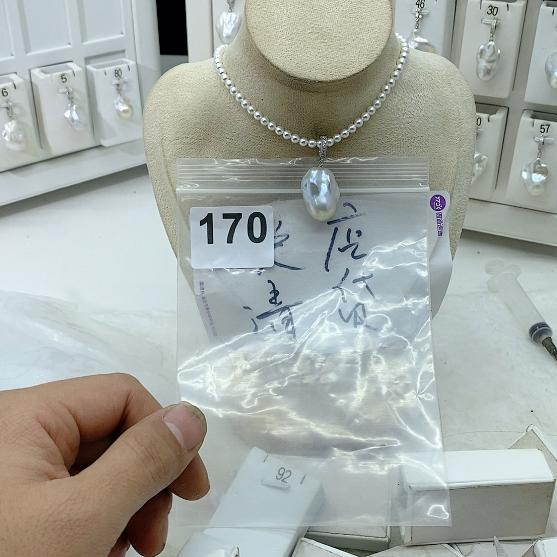 淡水珍珠颈饰合金