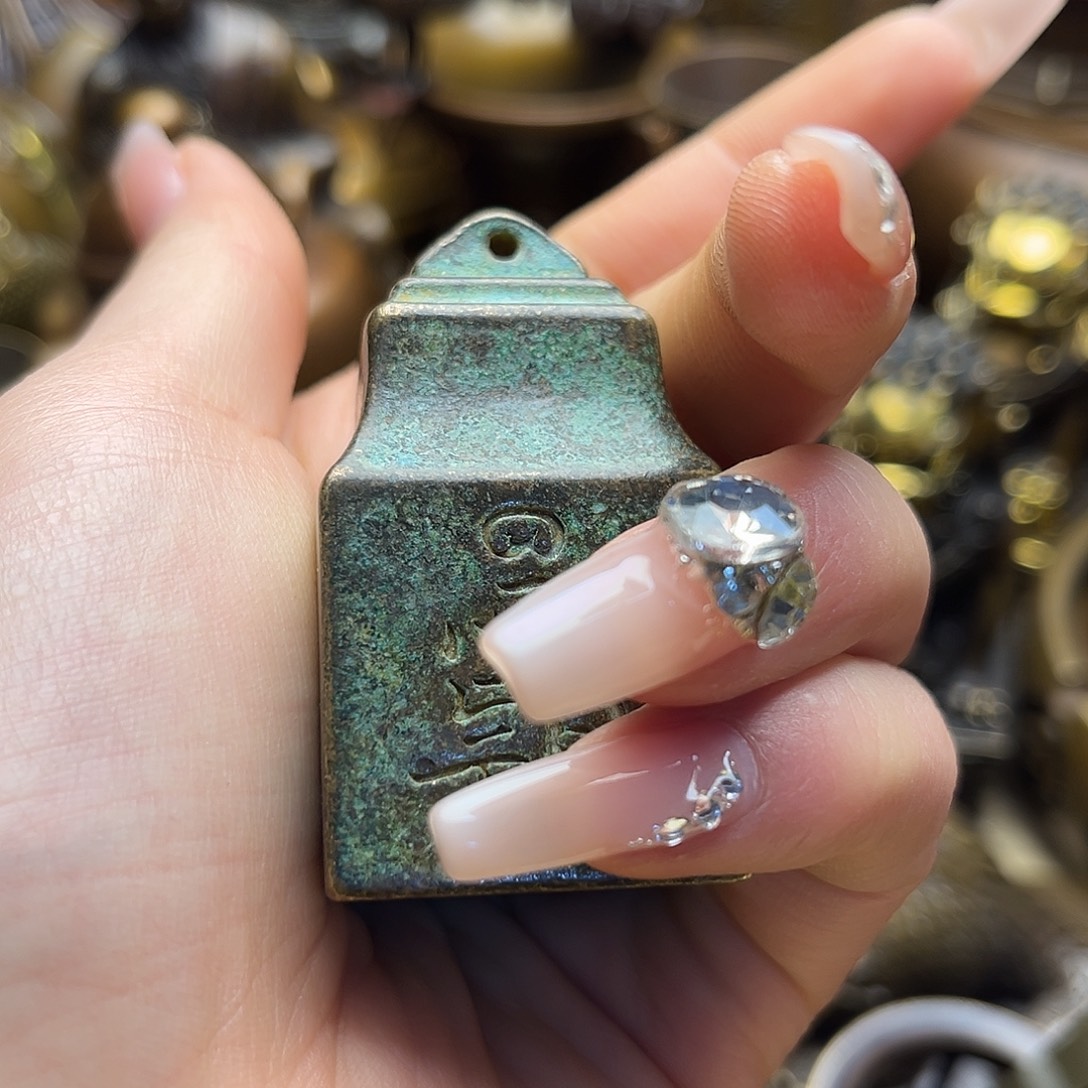 精美铜器点击下单