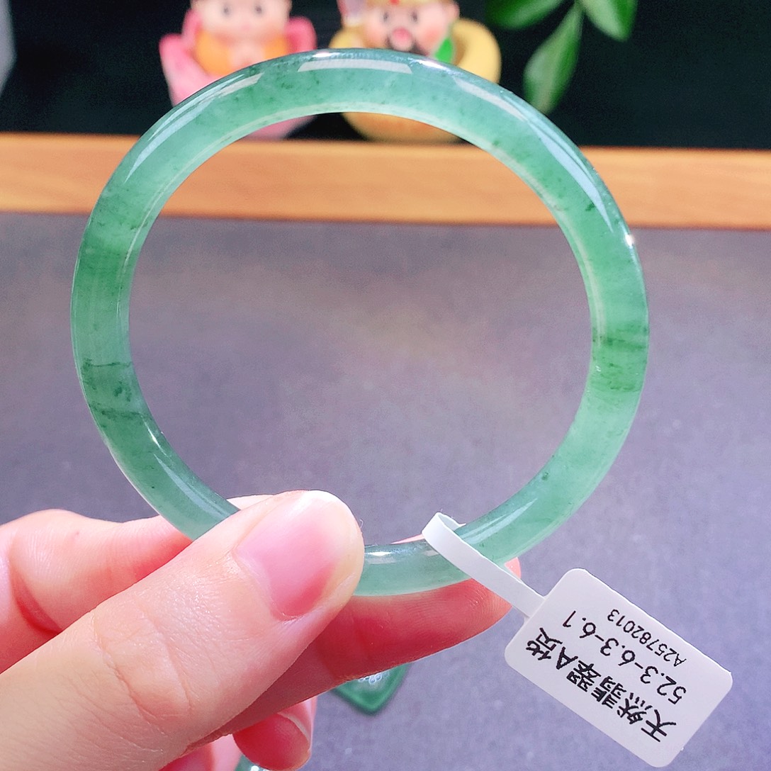 翡翠未镶嵌手镯天然翡翠