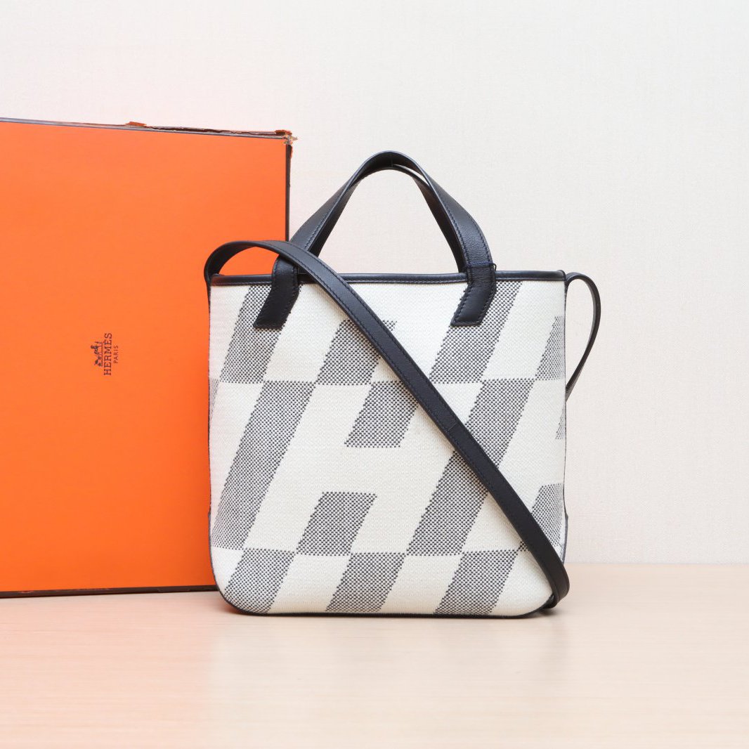 99新 Hermes/爱马仕 小花6枫 Cabas 27 白色拼黑色 Z刻