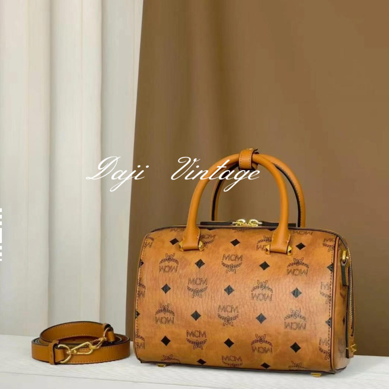95新 MCM 大吉中古/MCM干邑色波士顿斜挎包
