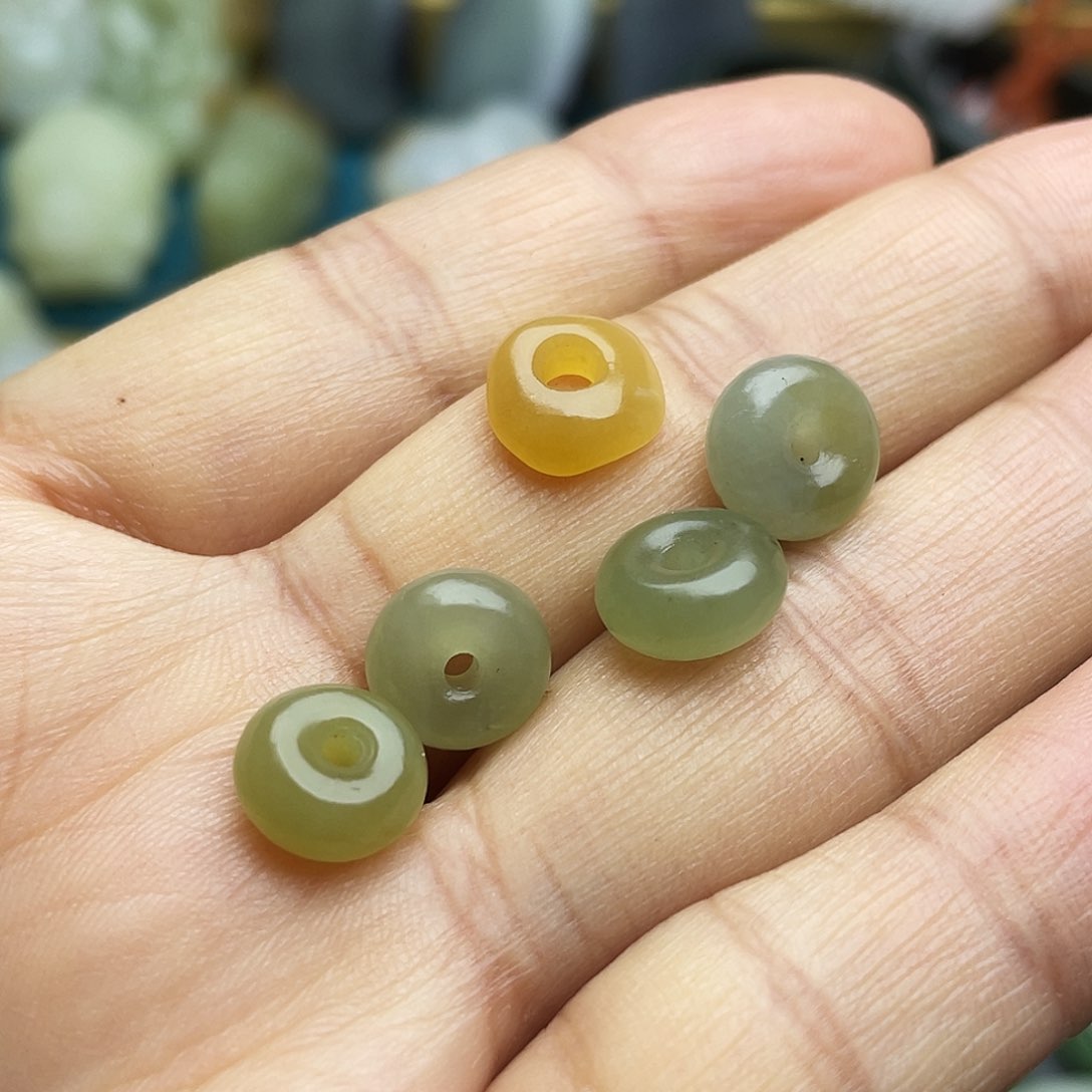 和田玉手串未镶嵌