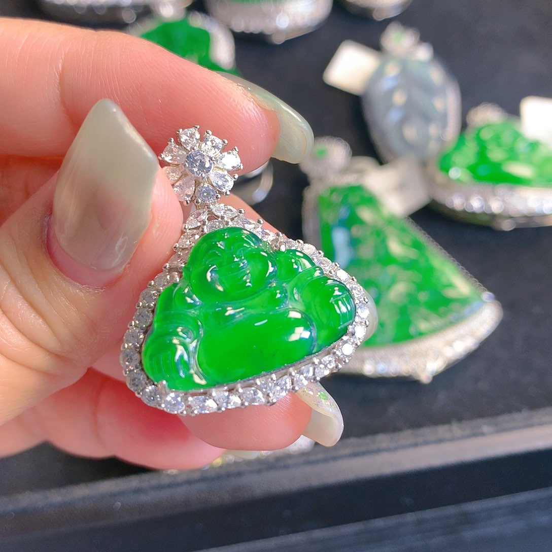 翡翠颈饰银S925镶嵌翡翠