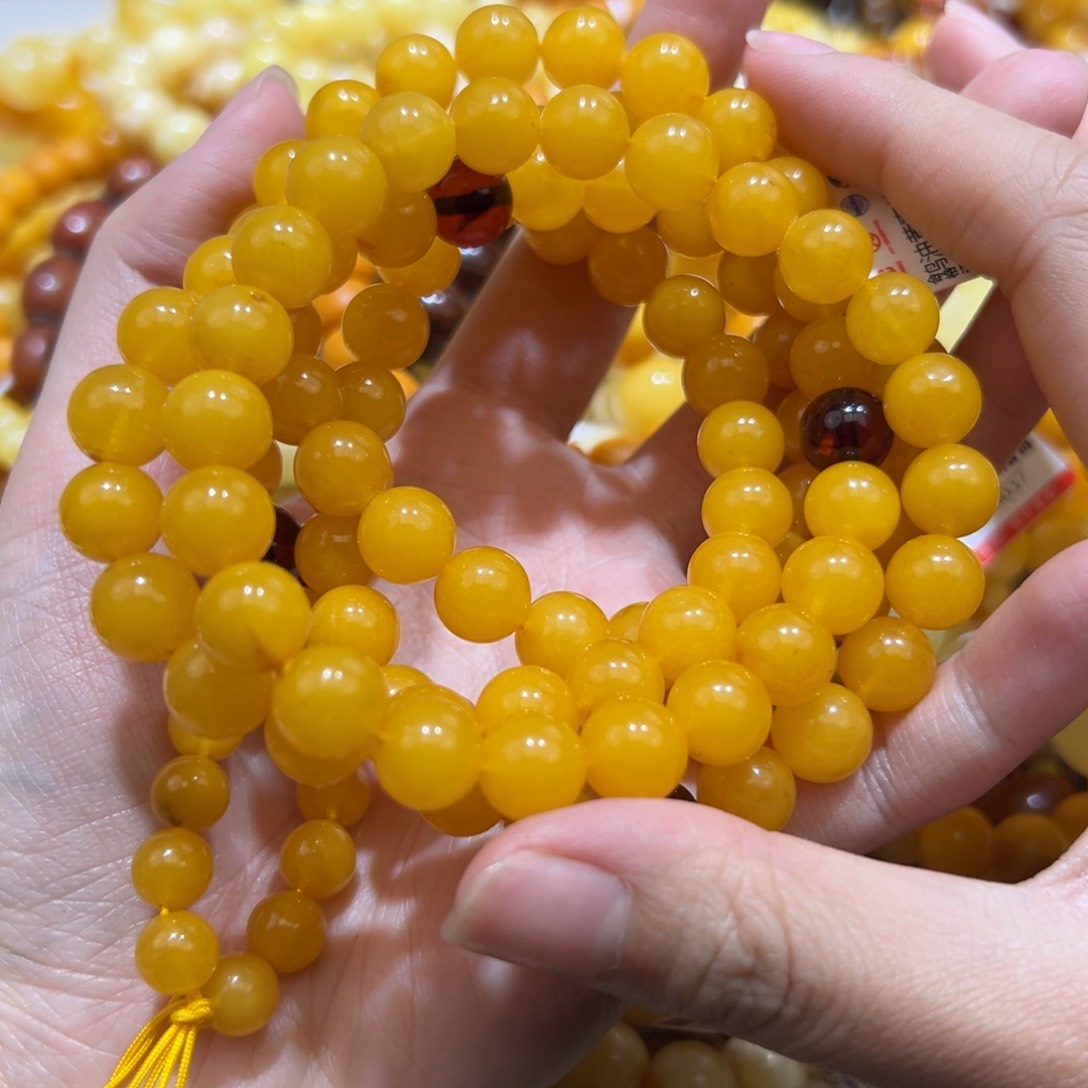 琥珀珠宝奇石未镶嵌