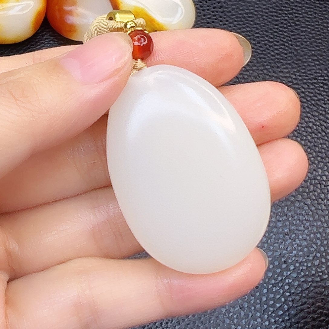 和田玉未镶嵌珠宝奇石