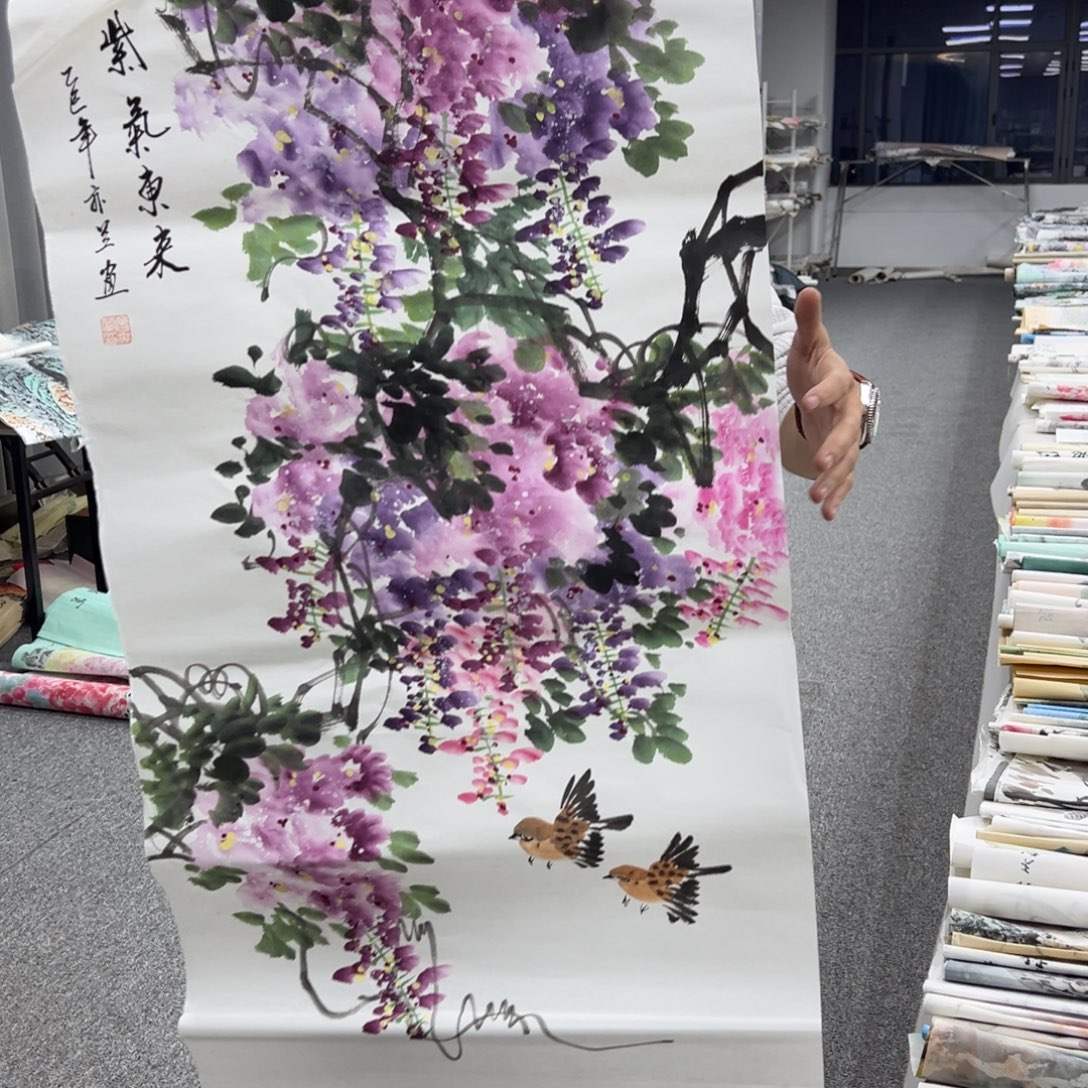 国画卖字画的小男孩