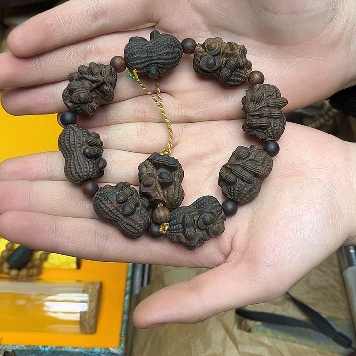 大叶紫檀（黑酸枝木类）