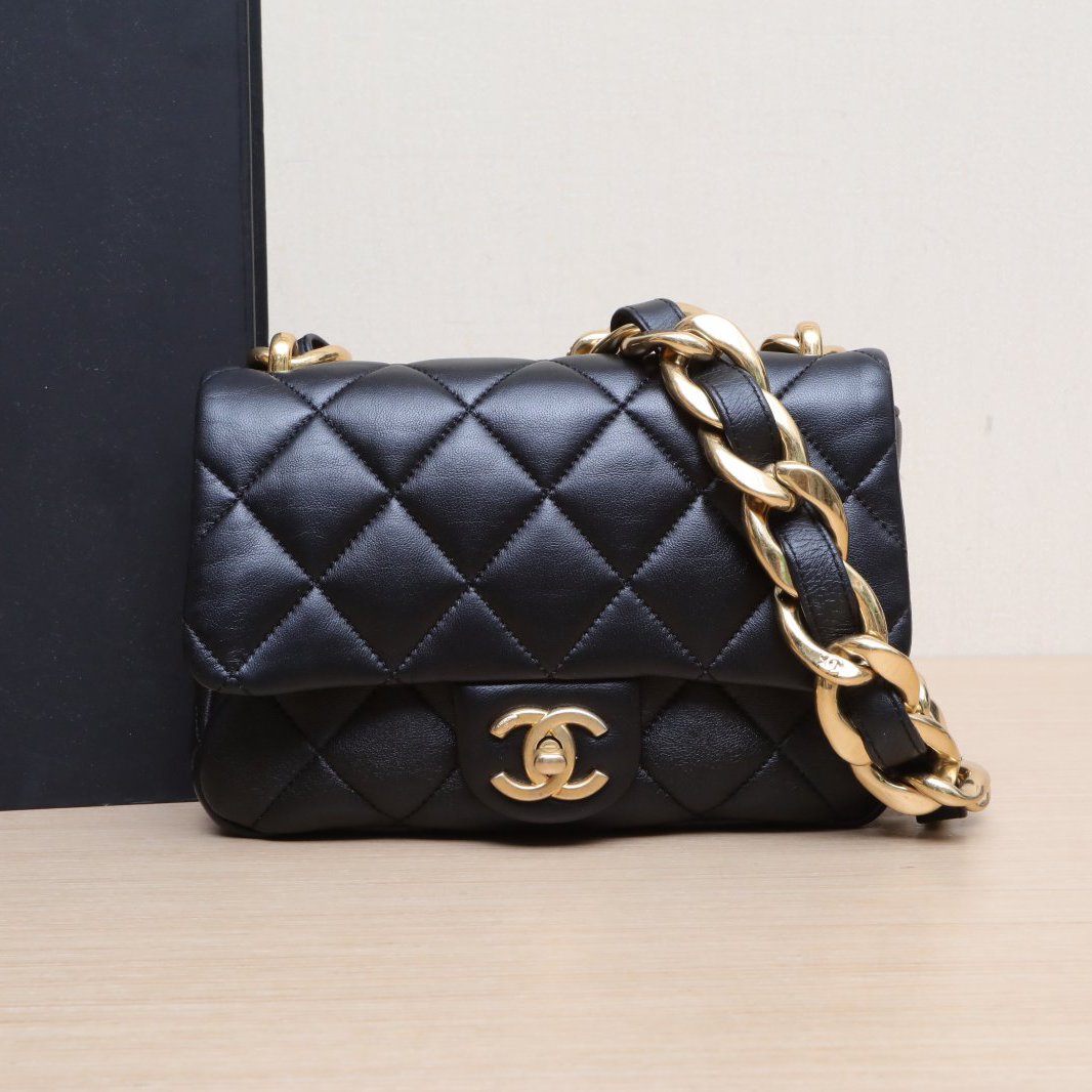 95新 Chanel/香奈儿 小花Jerry22S 粗漆面链条 方胖子 芯片开 
