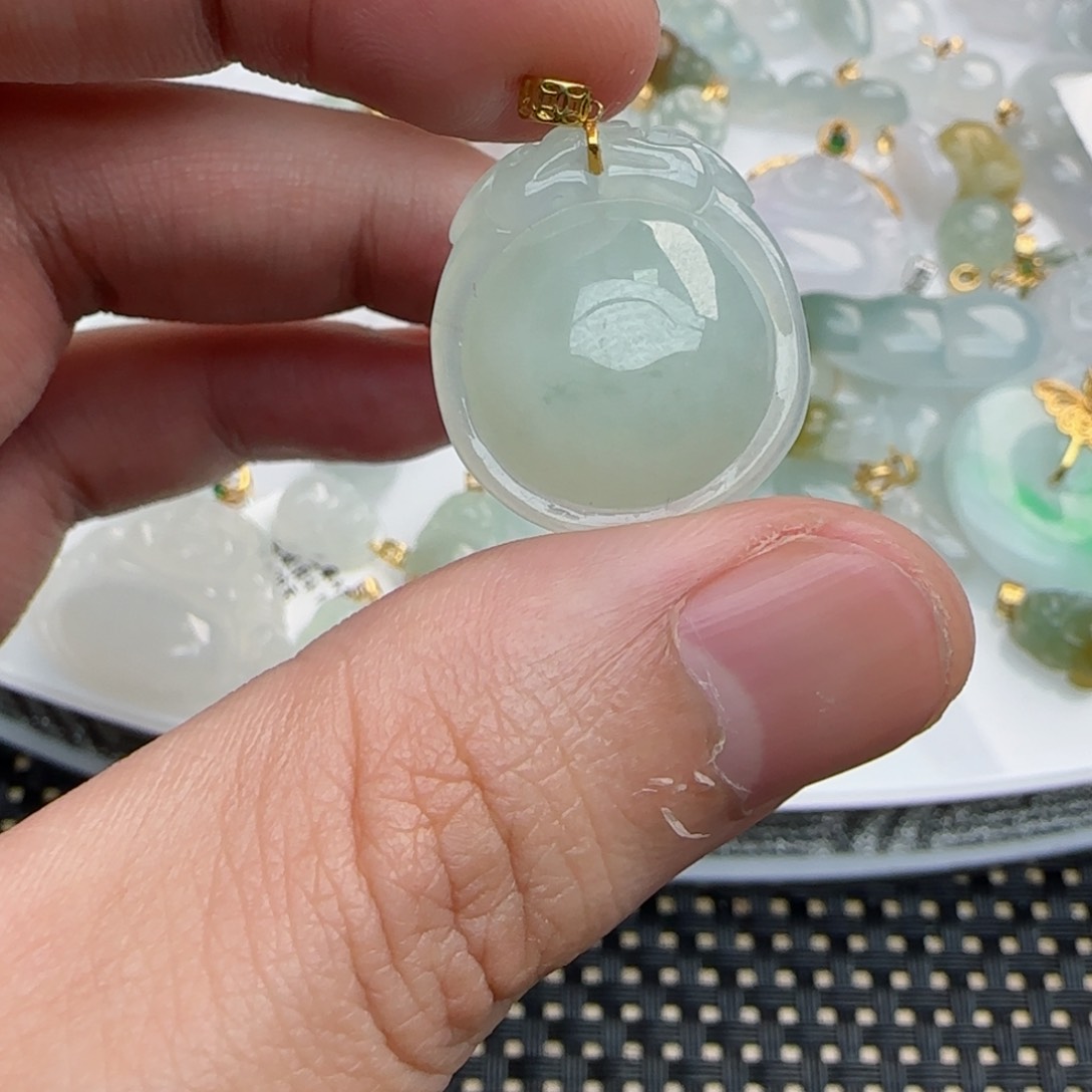 【闪购商品】翡翠吊坠(不含链)18K金镶嵌福贝