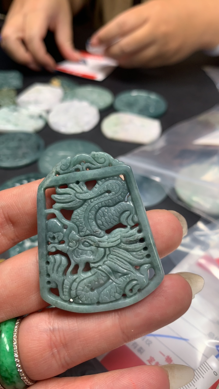 天然缅甸翡翠牌子