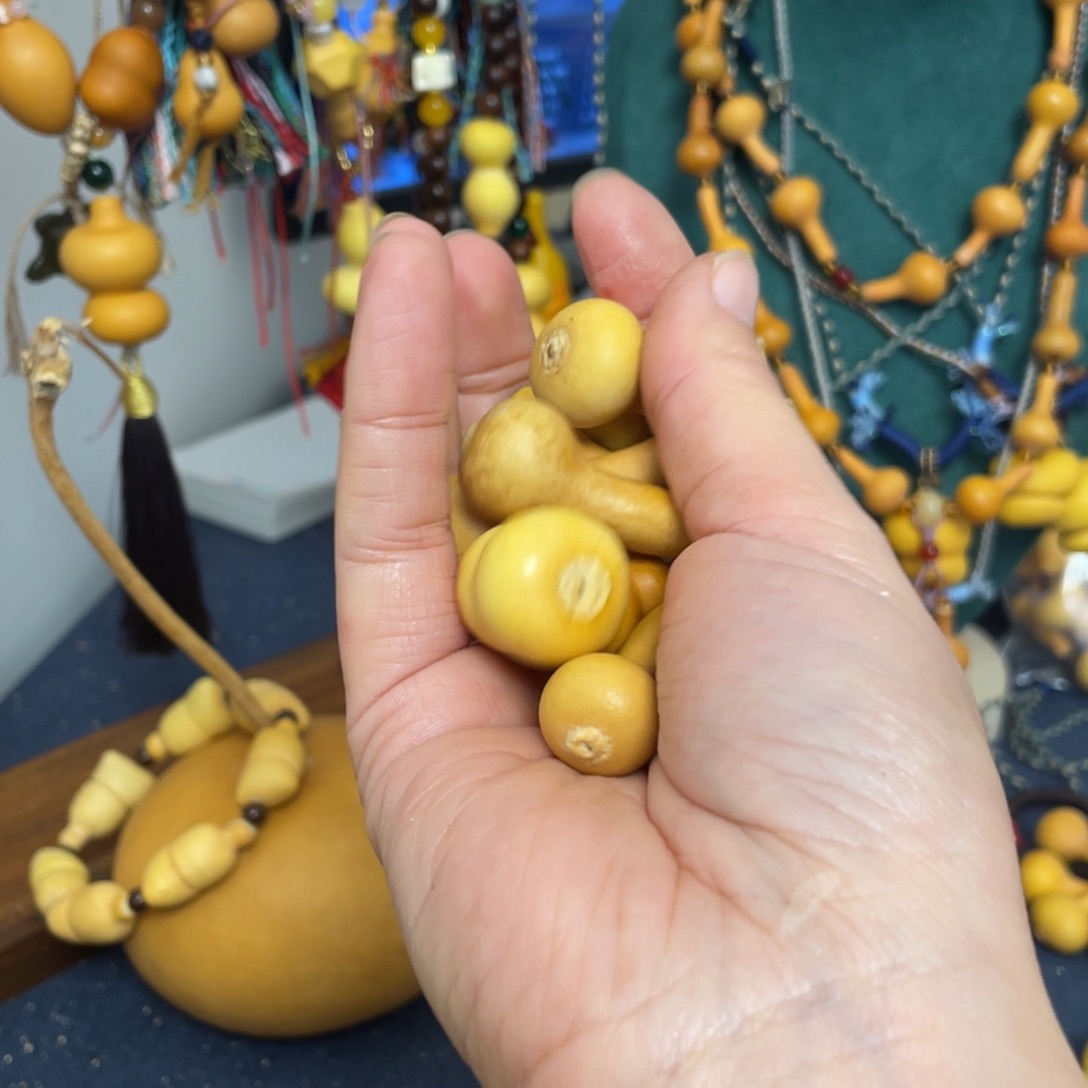 晚****华地国际控股联合利华法国红酒