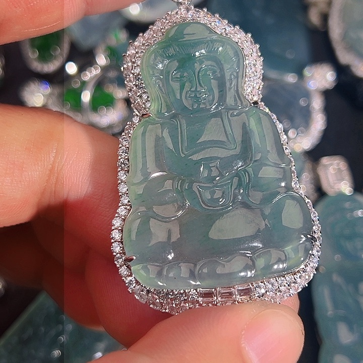 翡翠颈饰未镶嵌1，