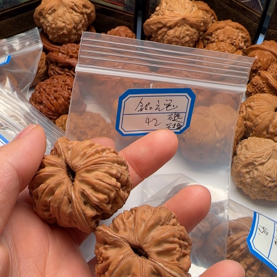 文玩核桃把件不****终发发发