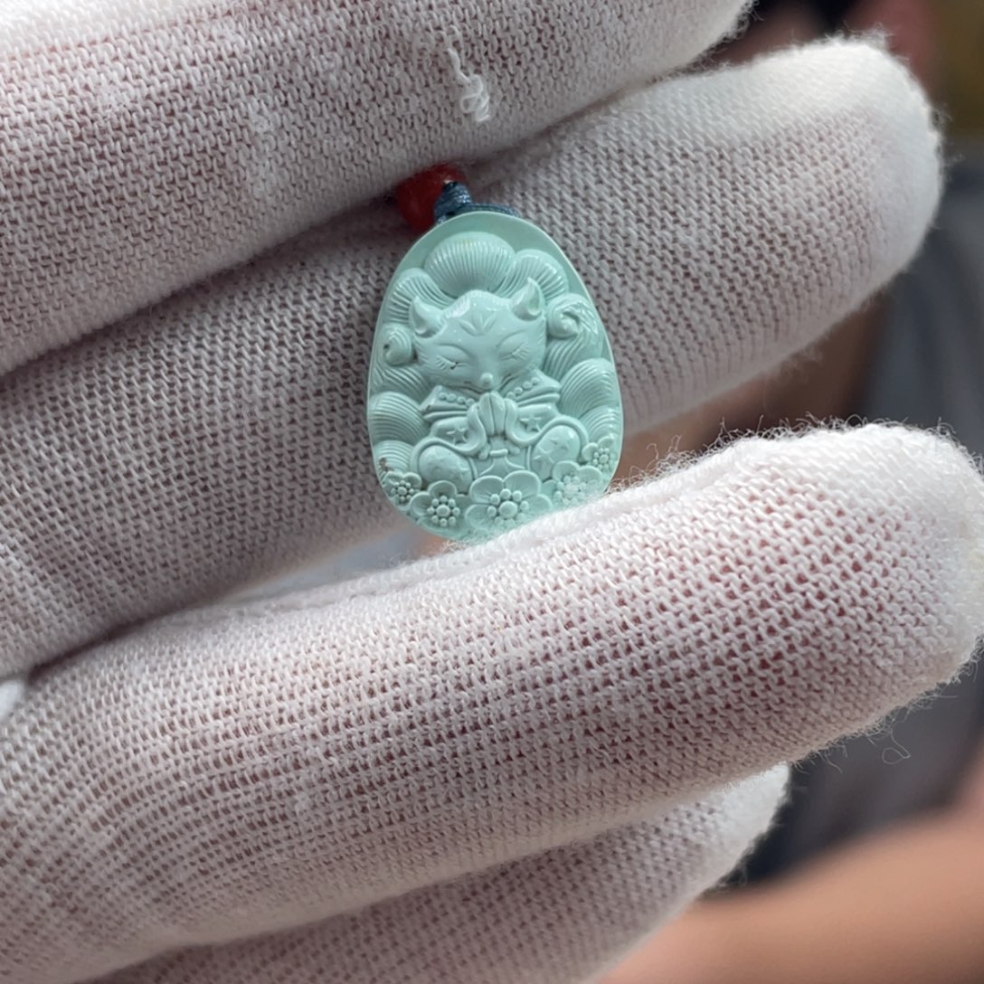 绿松石未镶嵌挂件