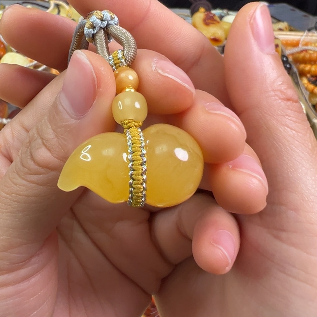 蜜蜡裸石未镶嵌蜜蜡