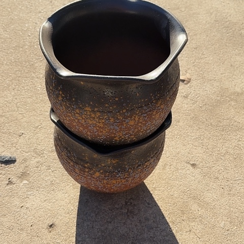 19/19瑕疵底部烧裂。  