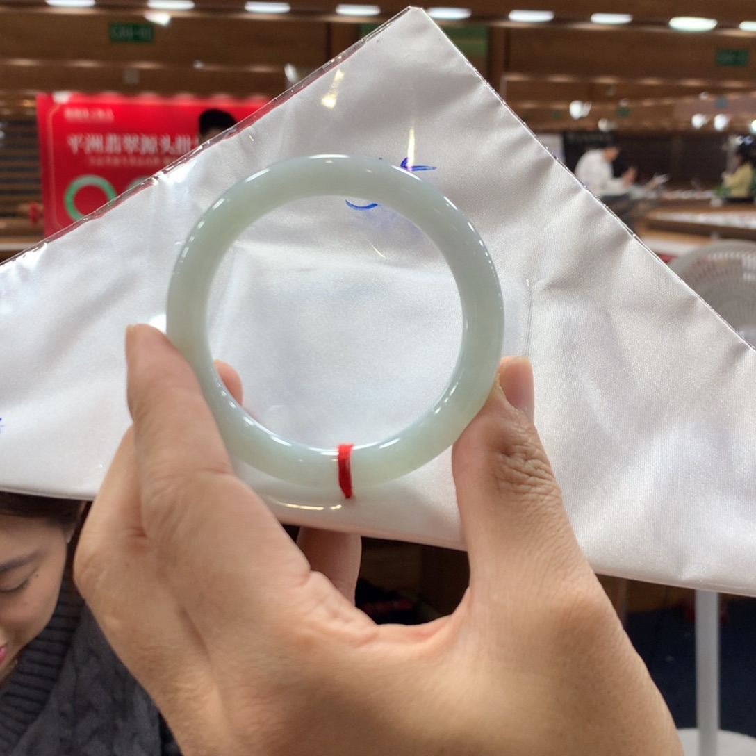 翡翠未镶嵌手镯福利