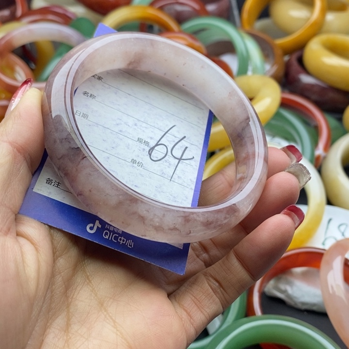 石英质玉手镯未镶嵌