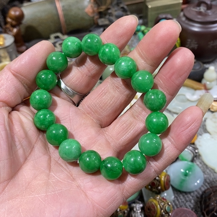 灰***灰石材手串。        