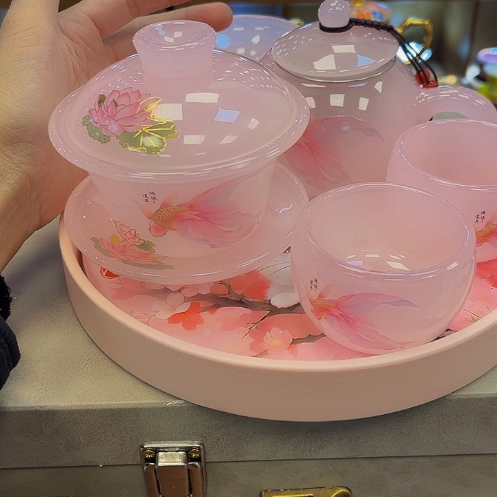 段泥茶杯吧啦吧拉吧拉的