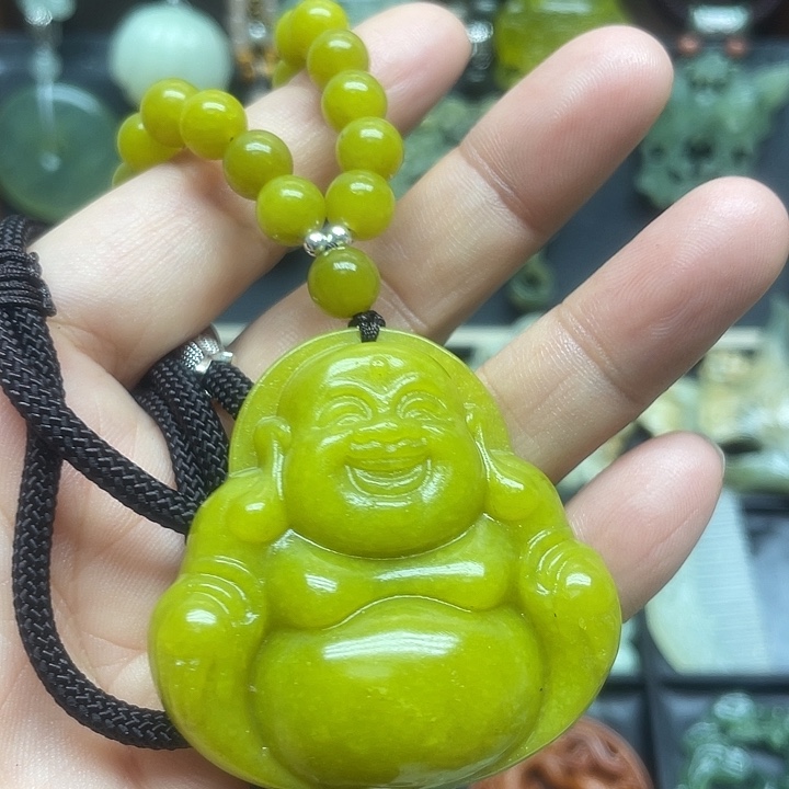 蛇纹石玉未镶嵌颈饰