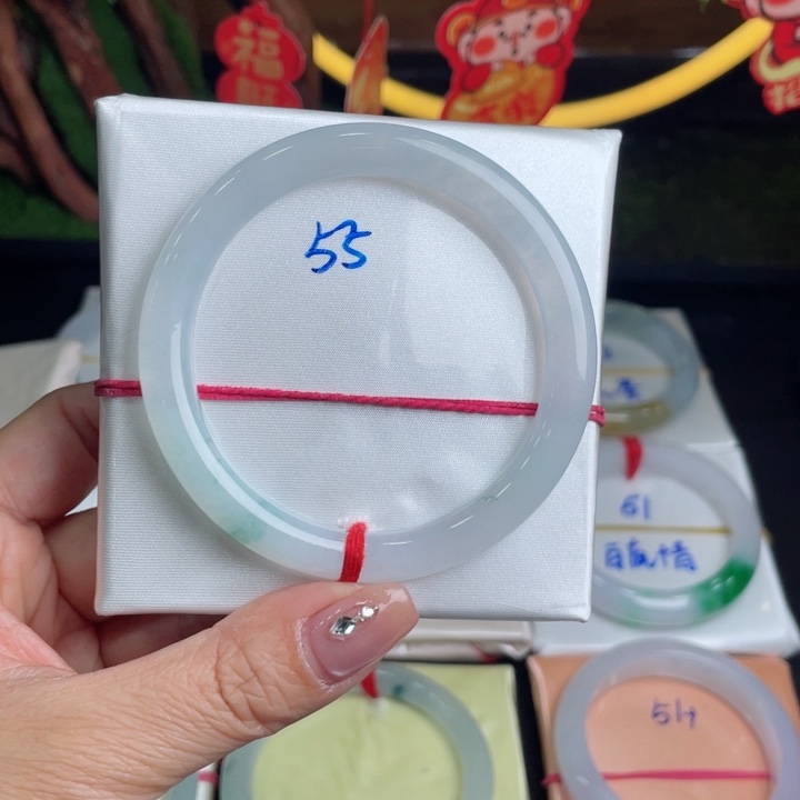 翡翠手镯未镶嵌缅甸翡翠手镯