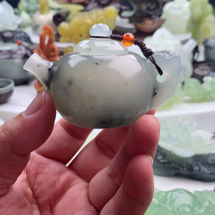 岫玉四大名玉手把件未镶嵌