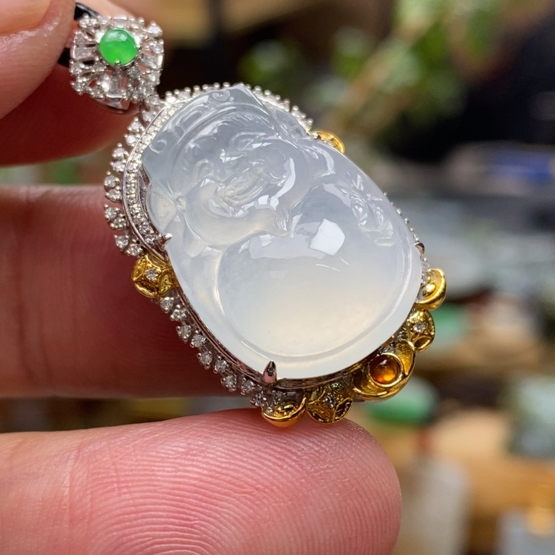 翡翠颈饰18K金镶嵌挂件