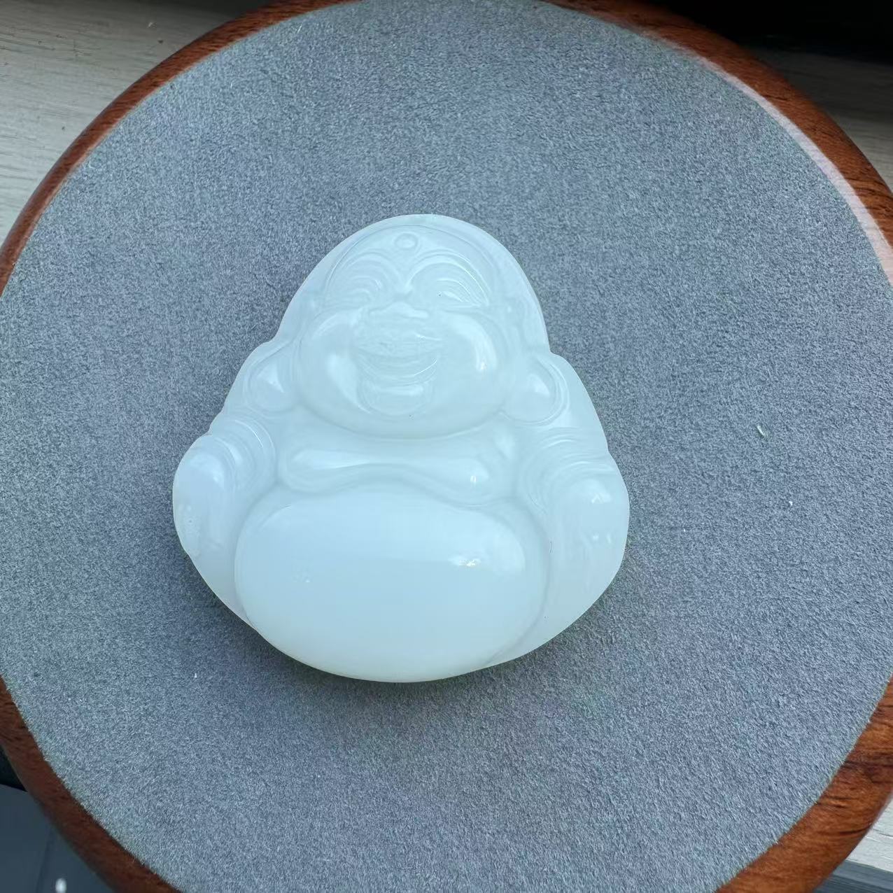  A09 高货白y雕刻弥勒佛吊坠+绳