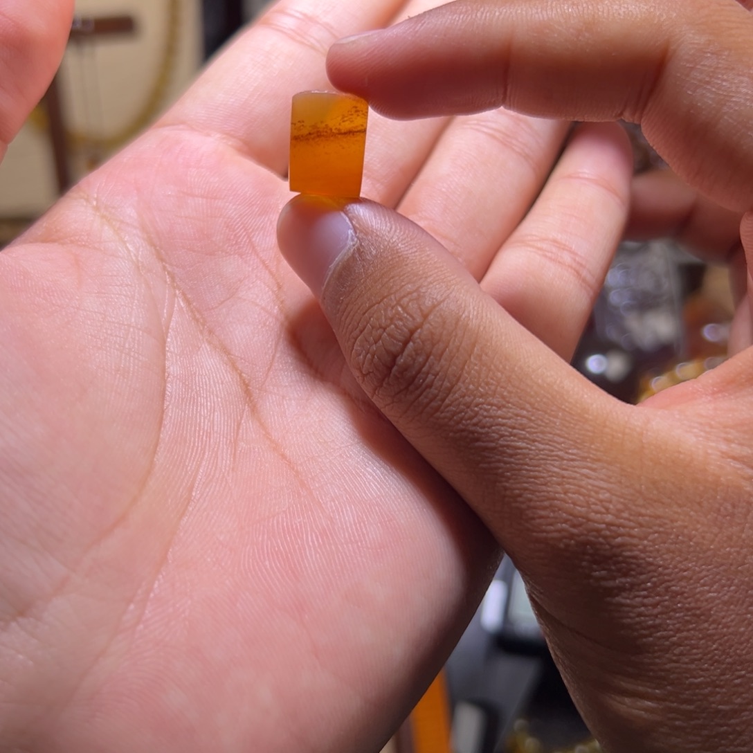 簧***城琥珀未镶嵌颈饰印章