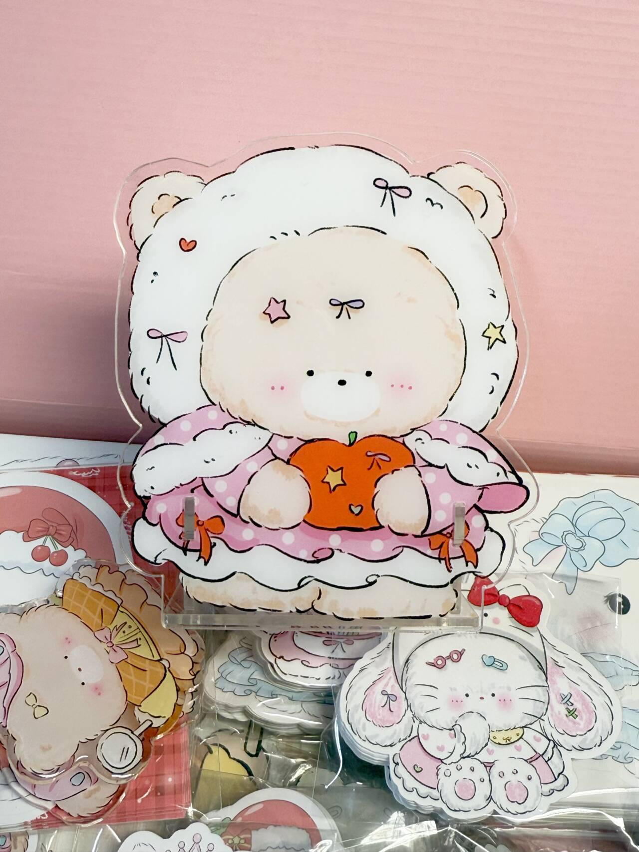 菠萝包老师圣诞小熊亚克力笔筒12cm