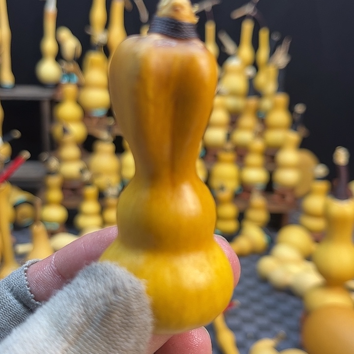 吉****大叶紫檀（黑酸枝木类）