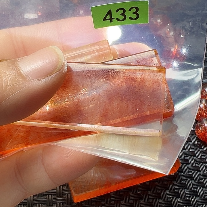 小****非金属精品无事牌