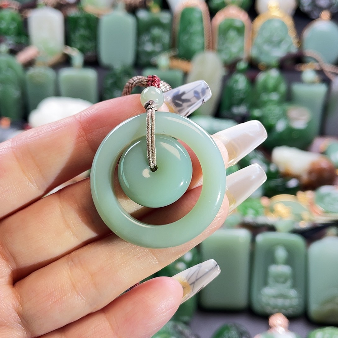 和田玉未镶嵌挂件